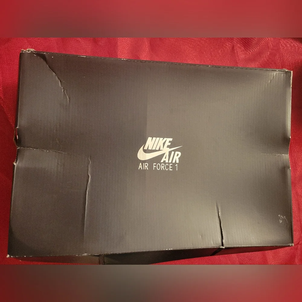 Nike White Air Force 1 Sneakers - Picture 6 of 6